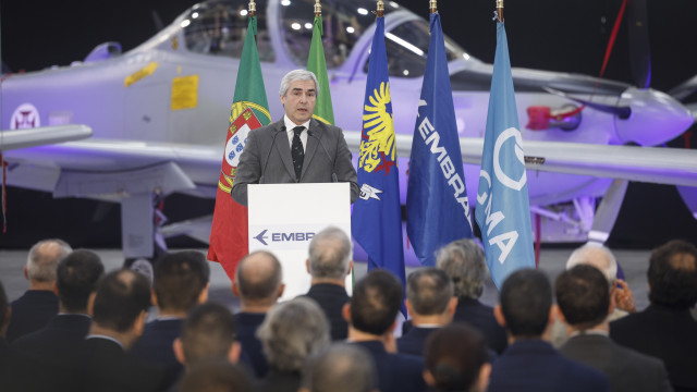Governo e Embraer assinam 