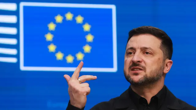
                    Líderes da UE debatem apoio à Ucrânia com Zelensky e próximo orçamento
                