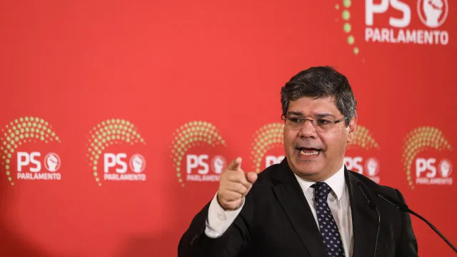 Revisão constitucional: Requerimento do PSD e Chega "viola Constituição"