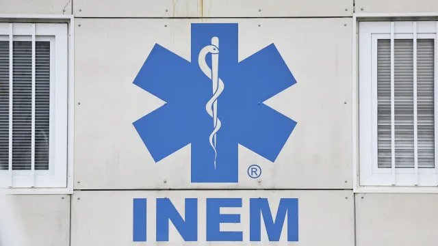 Livre, PCP e BE pedem apreciação parlamentar da nova lei orgânica do INEM