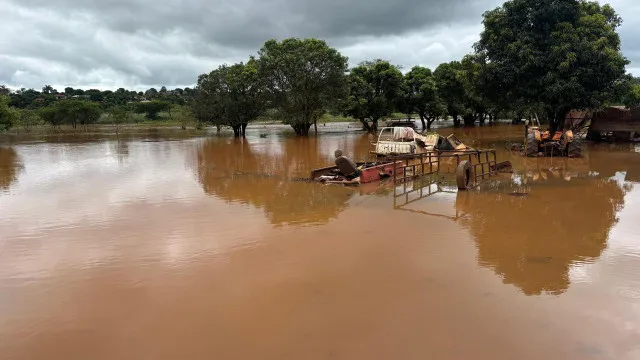 Ferroviária moçambicana soma 10 milhões em prejuízos devido às cheias