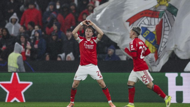 Benfiquista Andreas Schjelderup eleito o jogador da semana na Champions