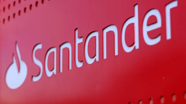 
                    Santander negociará com sindicatos espanhóis acordo de pré-reformas
                