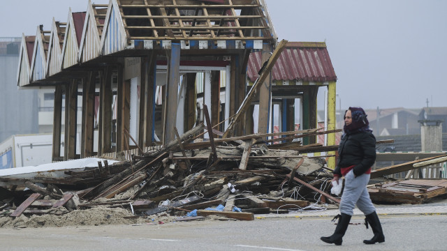Dez distritos a laranja no início da semana devido a agitação marítima