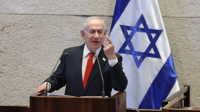 
                    Netanyahu saúda cessar-fogo mas vai manter ocupação no Líbano
                
