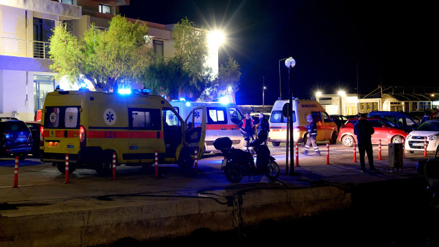 Sobe para 15 o número de mortos em colisão de barcos na costa grega