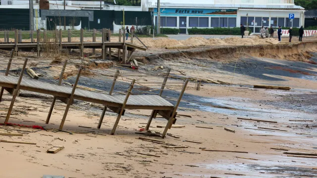 59% das praias monitorizadas ainda não recuperaram das tempestades