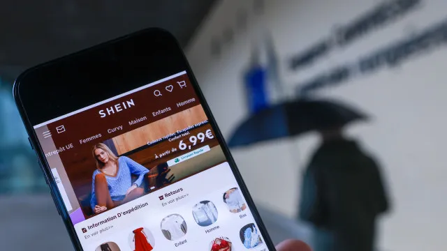 
                    Gigante da fast-fashion Shein estreia-se na Bolsa de Hong Kong em setembro
                
