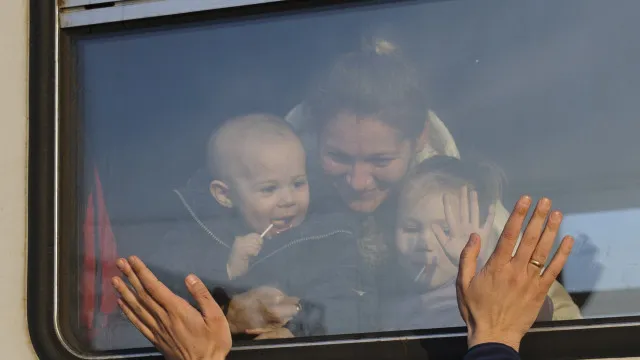 
                    Bruxelas prolonga proteção a refugiados ucranianos até 2028
                