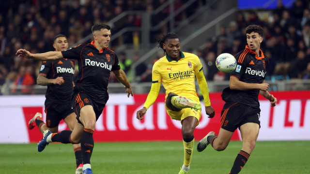 Rafael Leão marca de 'chapéu' no empate cedido pelo AC Milan ao Como