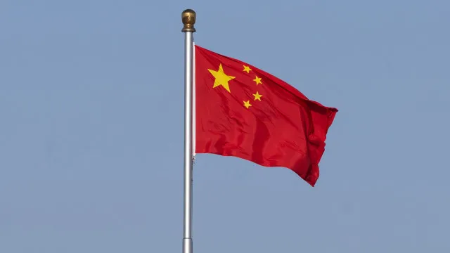 Pequim bloqueia sanções de Washington contra empresas chinesas por ligação a Irão