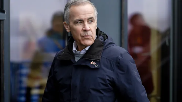 
                    Mark Carney defende unidade do Canadá após anúncio de referendo
                