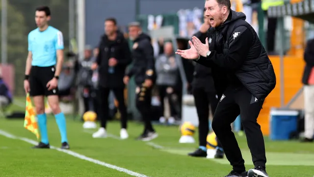 Oficial: Ian Cathro troca Estoril Praia pelo Saint-Étienne