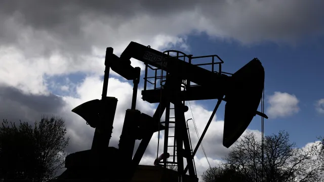 PreÃ§o do Brent sobe 7% para 79,5 dÃ³lares apÃ³s Trump ameaÃ§ar IrÃ£o