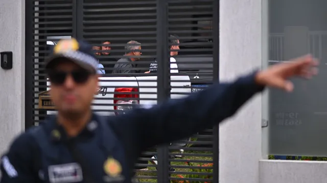 Supremo mantÃ©m prisÃ£o domiciliÃ¡ria de Bolsonaro, mas endurece restriÃ§Ãµes