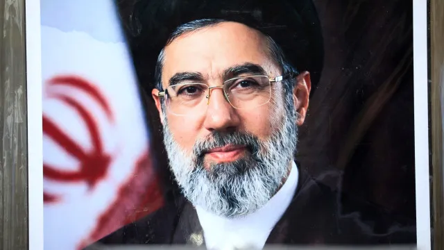 Líder supremo iraniano acusa EUA e Israel de quererem subjugar país