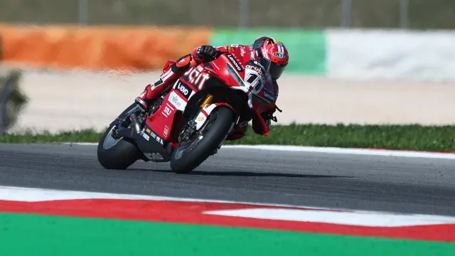 
                    Nicolo Bulega vence corrida Superpole em Aragão
                