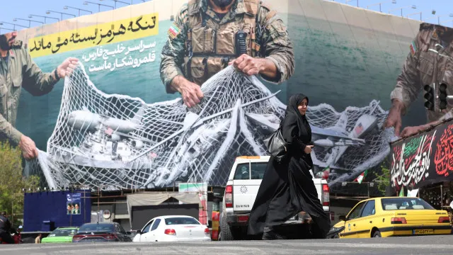 
                    EUA lançam novos ataques de retaliação contra alvos iranianos
                