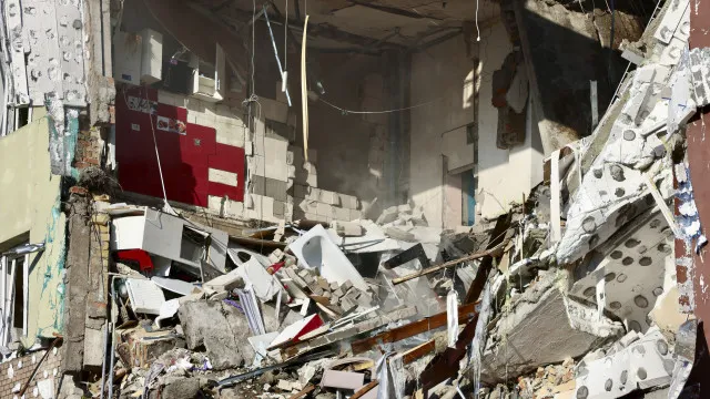 
                    Pelo menos 4 mortos em ataques russos ao território ucraniano
                