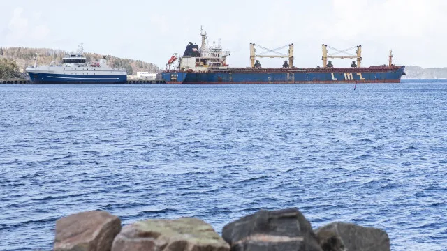 
                    EUA prorrogam suspensão da maioria das sanções contra petróleo russo
                