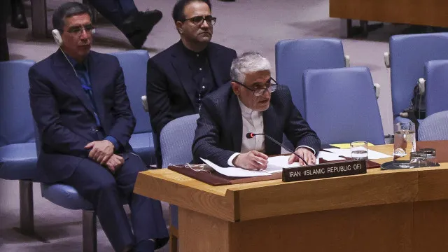 
                    Irão denuncia na ONU 