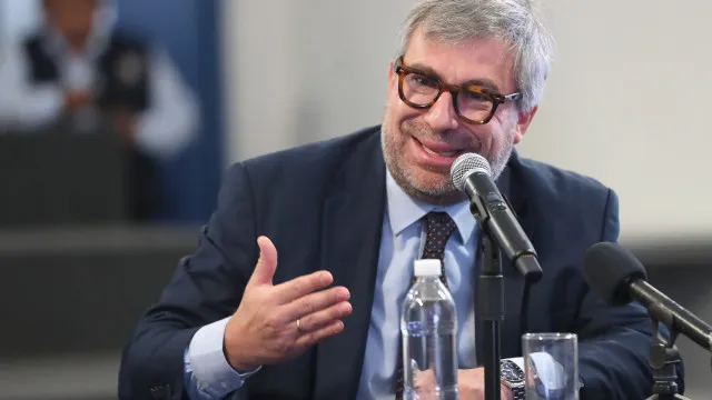 Líder do órgão eleitoral demite-se após problemas nas presidenciais do Peru