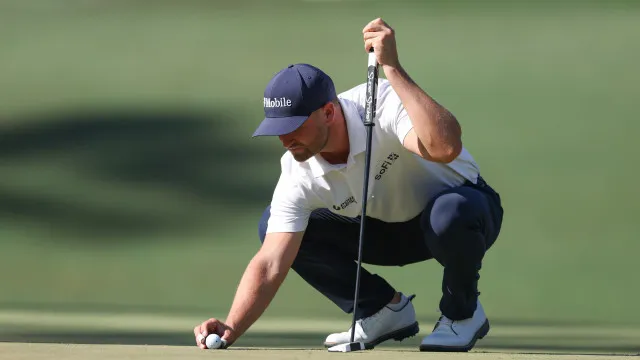 Wyndham Clark lidera US Open após primeira ronda incompleta