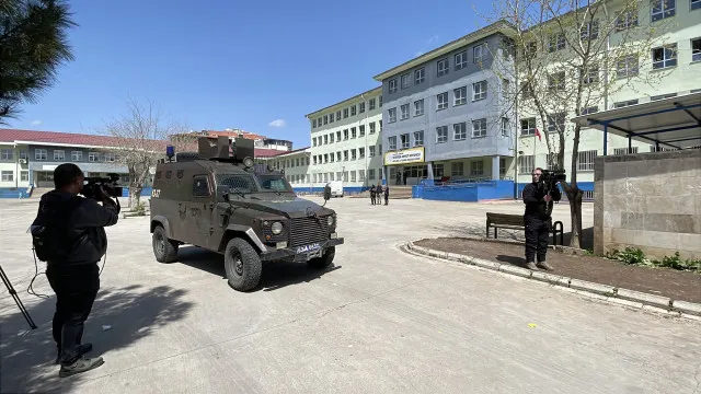 
                    Polícia turca detém 83 pessoas relacionadas com massacres em escolas
                