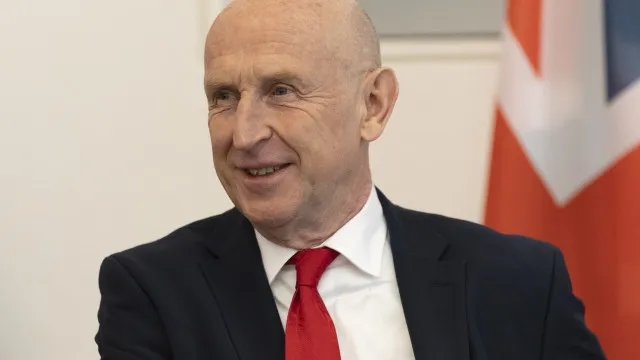 
                    Reino Unido anuncia envio de mais de 120 mil drones a Kyiv
                