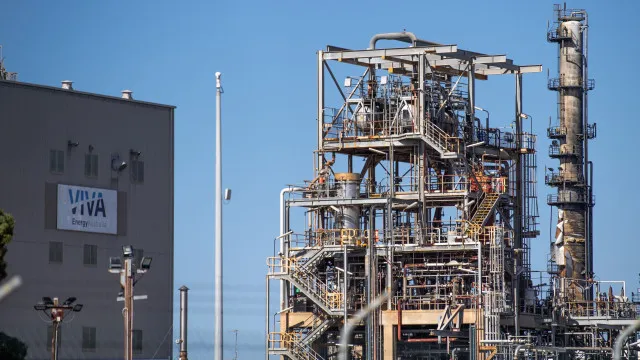 
                    Austrália estuda construção de 1.ª refinaria de petróleo em sessenta anos
                