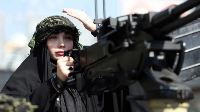 Guarda Revolucionária dispara contra petroleiro no Estreito de Ormuz