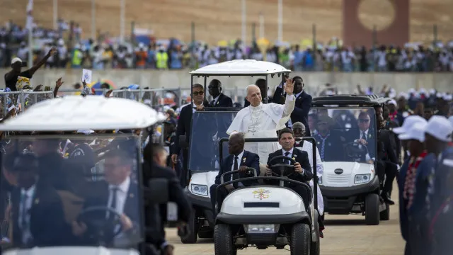 
                    Papa Leão XIV visita a região 
