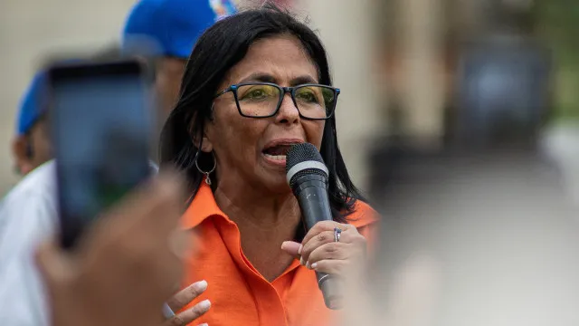 
                    Presidente interina da Venezuela Delcy Rodríguez anuncia fim da amnistia
                