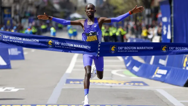 John Korir e Sharon Lokedi repetem triunfo na Maratona de Boston