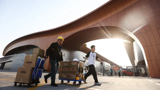 
                    China intensifica segurança económica com novos regulamentos
                