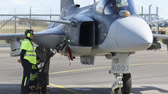 Pilotos portugueses dos F-16 demorariam um ano para dominar caça suecos