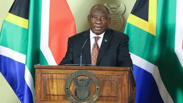 
                    Ramaphosa anuncia eleições locais na África do Sul para 4 de novembro
                