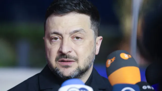 
                    Ucrânia antecipa em dois dias cessar-fogo anunciado por Moscovo
                