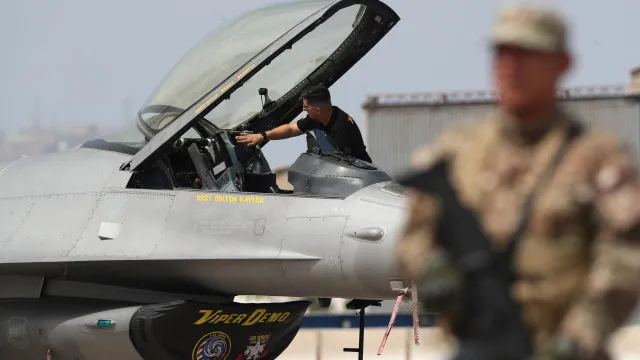 
                    Peru nomeia novo MNE após crise devido a compra de caças aos EUA
                