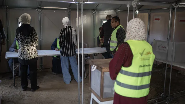 Palestinianos votam nas primeiras eleições desde a guerra em Gaza