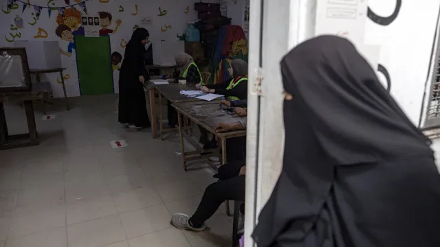 
                    Ataque israelita mata três pessoas na Faixa de Gaza em dia de eleições
                