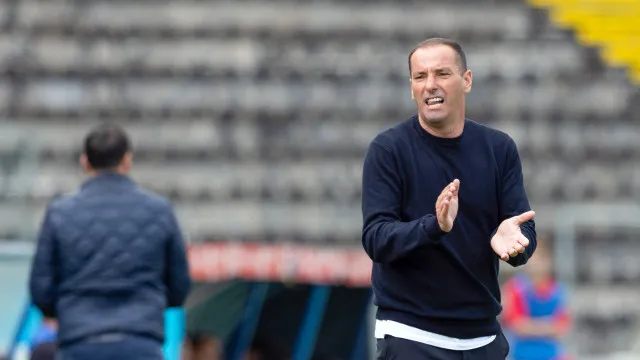 Petit quer vencer Arouca para fechar contas da manutenção do Santa Clara