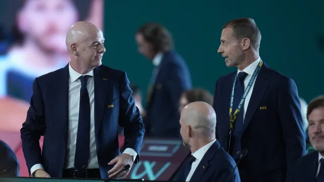 
                    Ceferin afasta-se da FIFA, mas avisa Infantino: 