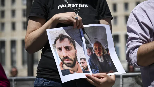 
                    Aberta investigação por sequestro após interceção de flotilha por Israel
                