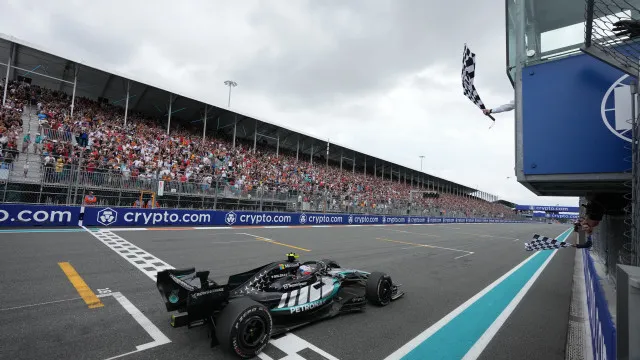 
                    Kimi Antonelli vence GP de Miami e reforça liderança do Mundial
                
