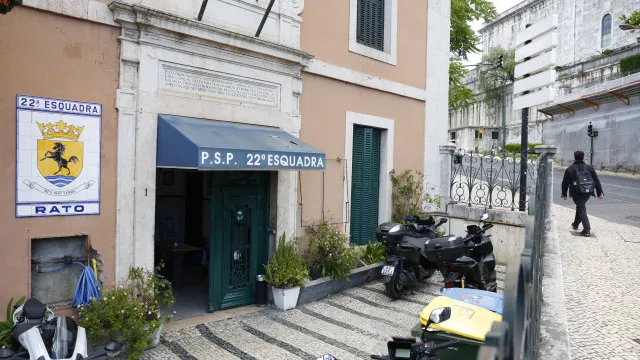 
                    Preventiva para 4 agentes da PSP suspeitos de tortura na esquadra do Rato
                