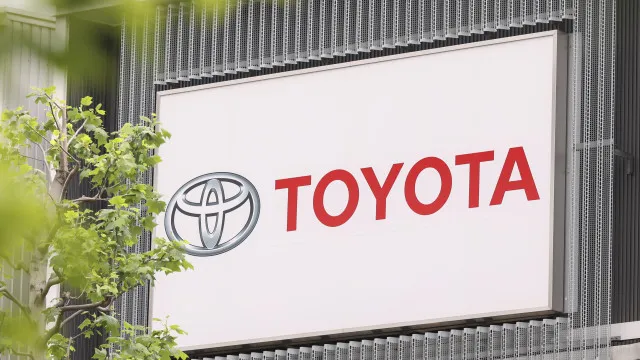 
                    Lucro líquido da Toyota cai 19,2% no ano fiscal de 2025
                