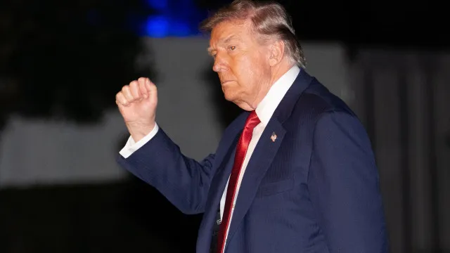 
                    China confirma visita de Trump de 13 a 15 de maio: 