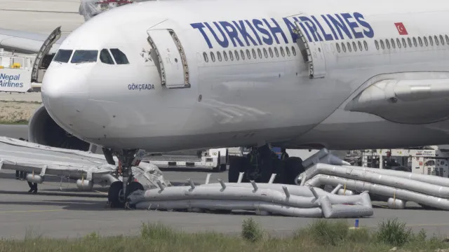 
                    Acidente com avião da Turkish Airlines com origem no sistema hidráulico
                