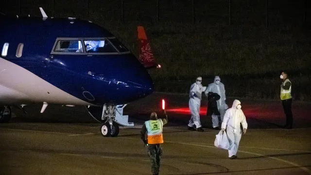 
                    Hantavírus: Últimos voos de repatriamento aterraram nos Países Baixos
                